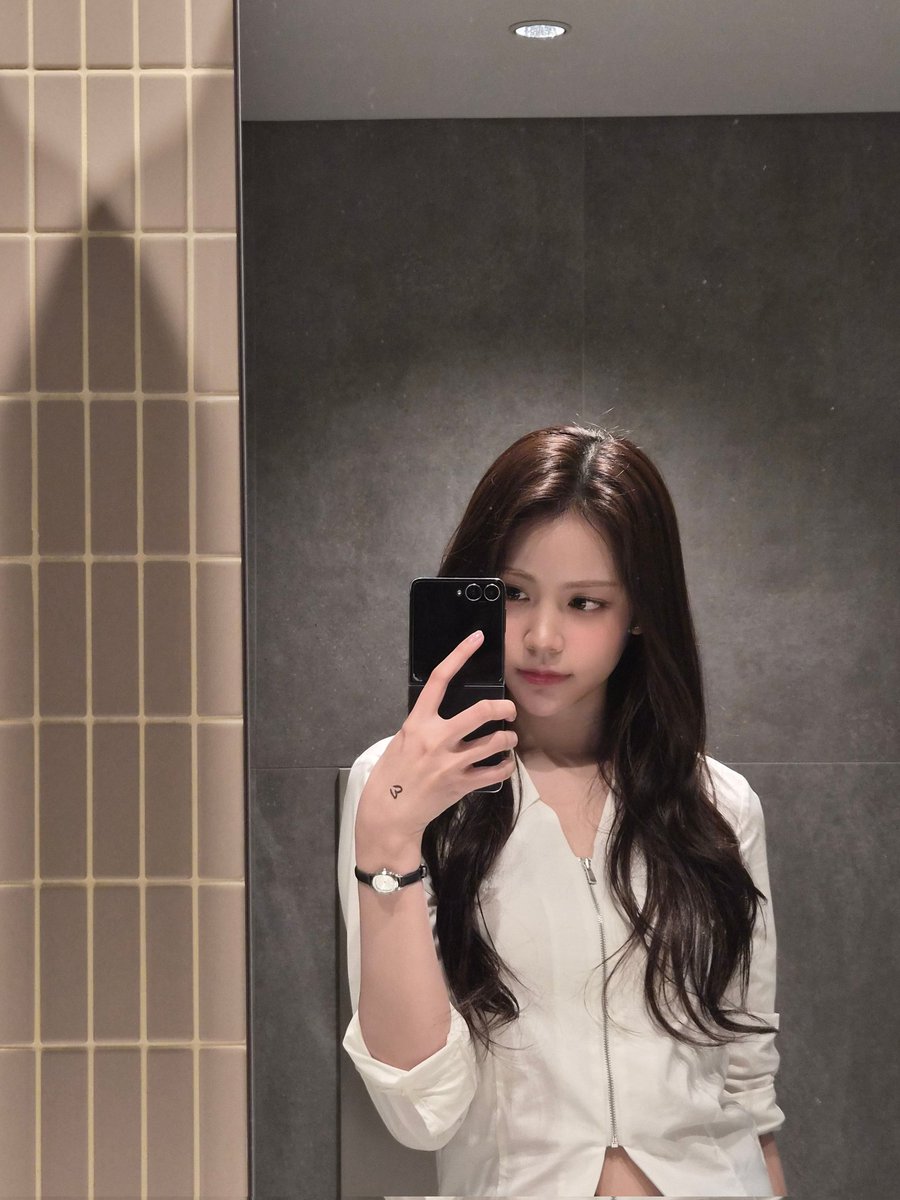 cangcimemen's tweet image. SEMUANYA MINGGIR. INI TARGET PASARNYA GUEEEEE😭😭😭😭