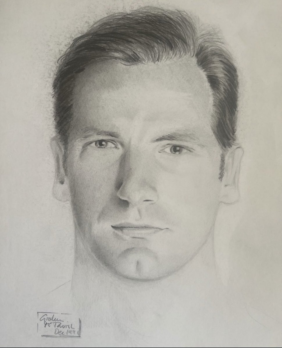 Graham_McTPS's tweet photo. l've been rediscovering something that I loved recently, pencil drawing. I found this self portrait from 1991 while I was sorting through the mountains of stuff in my house! #drawing #meditationwithapencil hairtodaygonetomorrow https://t.co/gv9xu5sS8E