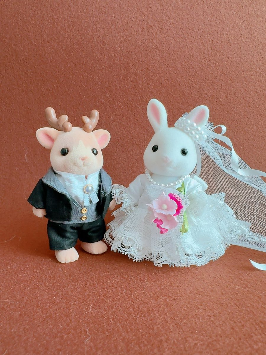 주문제작 실바니안 어른사이즈 웨딩커플세트
얼른 포장해서 발송해드리겠습니다
주문 감사합니다💕

#실바니안 #실바니안옷 #실바니안의상
#sylvanian #シルバニア #최애구현
#인형옷판매 #인형옷주문제작