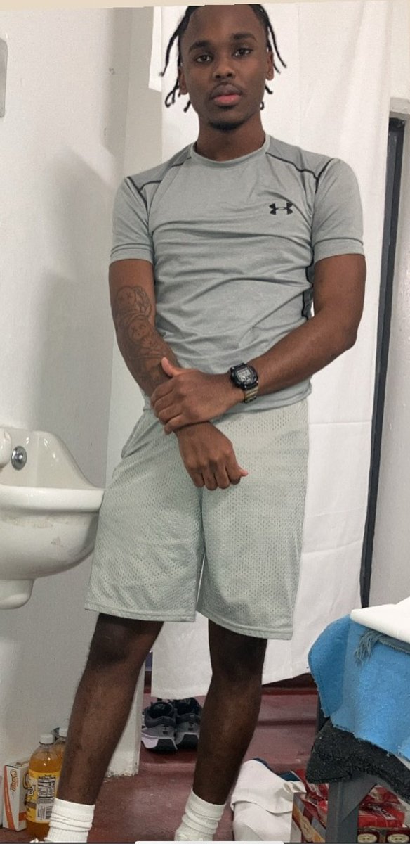 1shiest's tweet photo. It ain't 'bout money or respect, its 'bout order and reason
Niggas ordered they own deaths and disrespect was the reason #FreeDev🫀 https://t.co/etKgQOV9LL