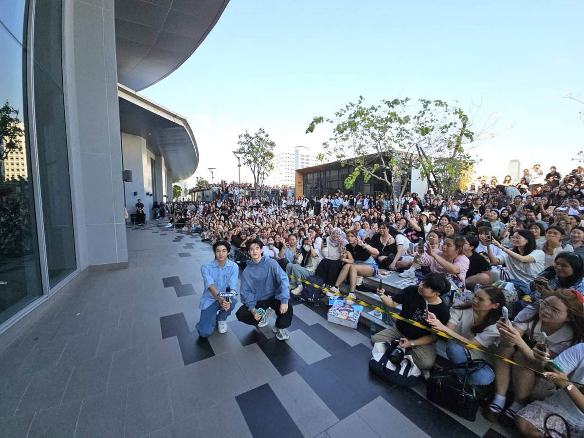 GmmtvShop's tweet image. แอลม่อน - โปรเกรส ขอบคุณทุกคนอีกครั้งสำหรับวันนี้ ดีใจมาก ๆ ที่ได้มาเจอกับทุกคน แล้วมาเจอกันอีกนะครับ

@almondsleepp @___progresss___

#สนามอ่านเล่น2026xAlmondProgress
#GMMTV