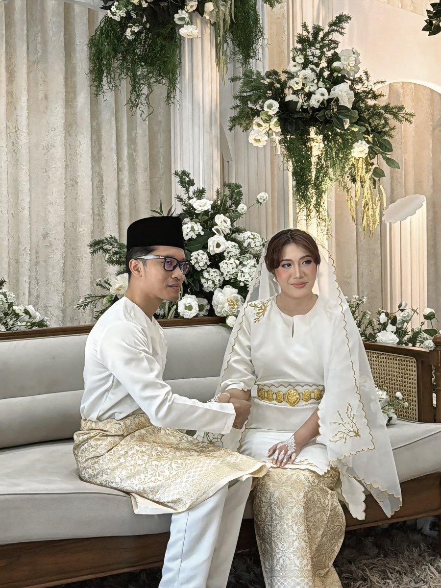 𝐲𝐚𝐧𝐚 tweet media