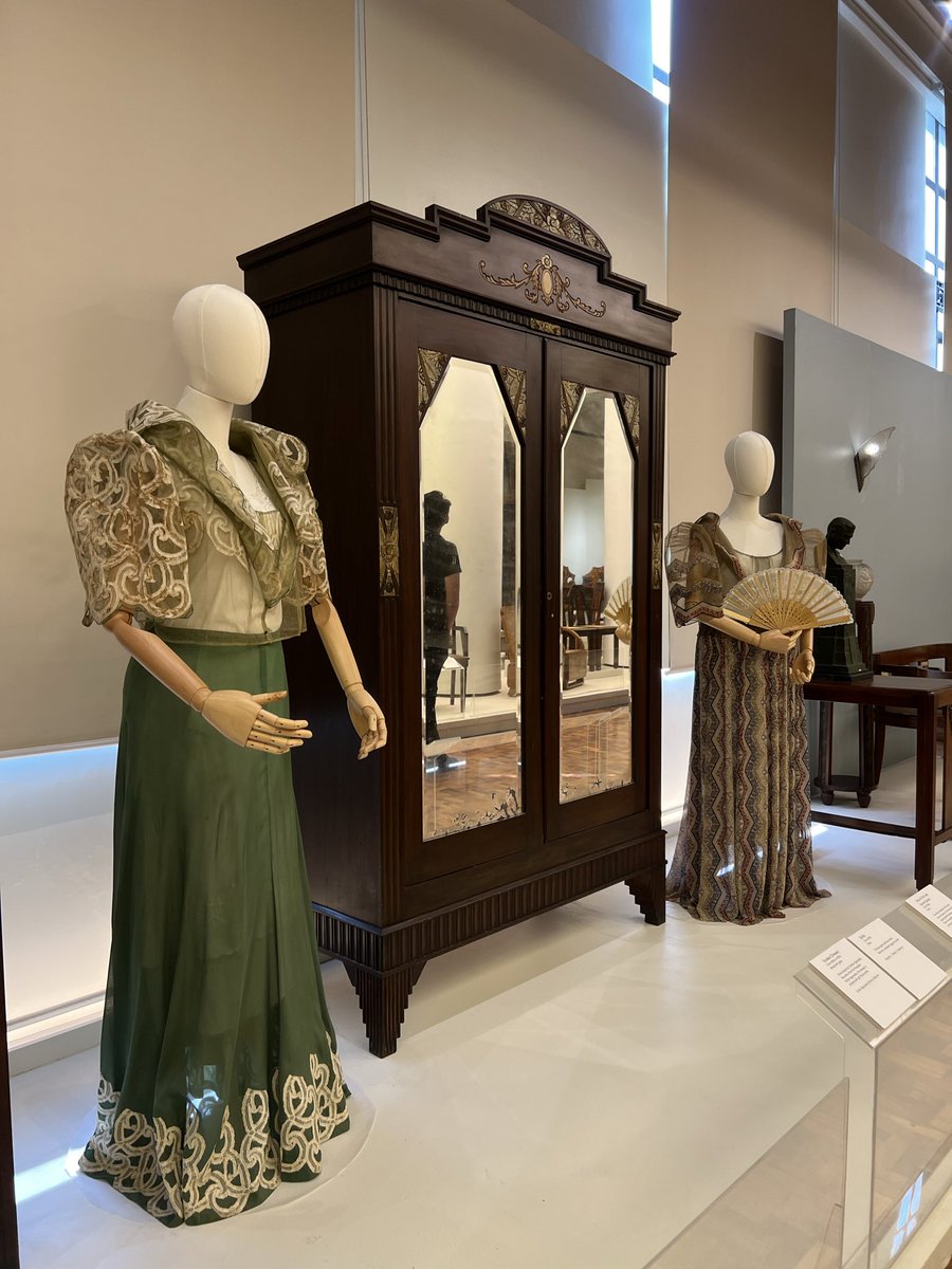 artnipatola's tweet photo. Filipiniana terno from the 1920s to 1930s on display in the Art Deco exhibit at the National Museum of Fine Arts, Manila https://t.co/hNj6YuSgud