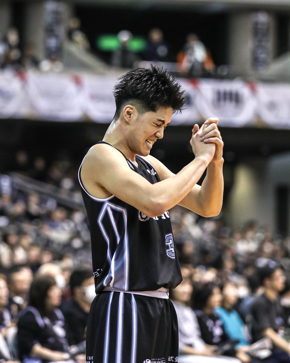 𝗥𝘂𝗻𝗲 tweet media