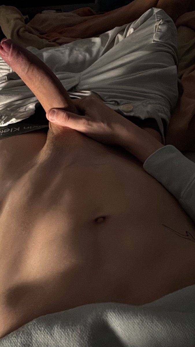 Vic_rt33_Twinks ( 9K ) tweet media