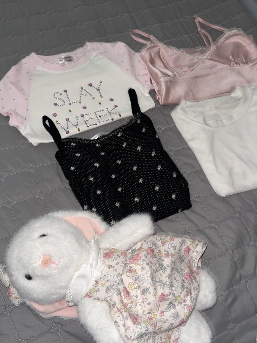 Used like new ค่า🙌🏻
Shipping 50 รี+ฟอลไอจีร้าน -5
tmr 12:00 kaa
#ส่งต่อเสื้อผ้า #โล๊ะตู้ #โล๊ะตู้เสื้อผ้า
#ส่งต่อstylist #ส่งต่อstylistshop
#ส่งต่อcintage #ส่งต่อcintageshop
#cintageshopส่งต่อ #ส่งต่อbeming
#ส่งต่อbemingbkk #ส่งต่อvghbkk
#ส่งต่อvgh