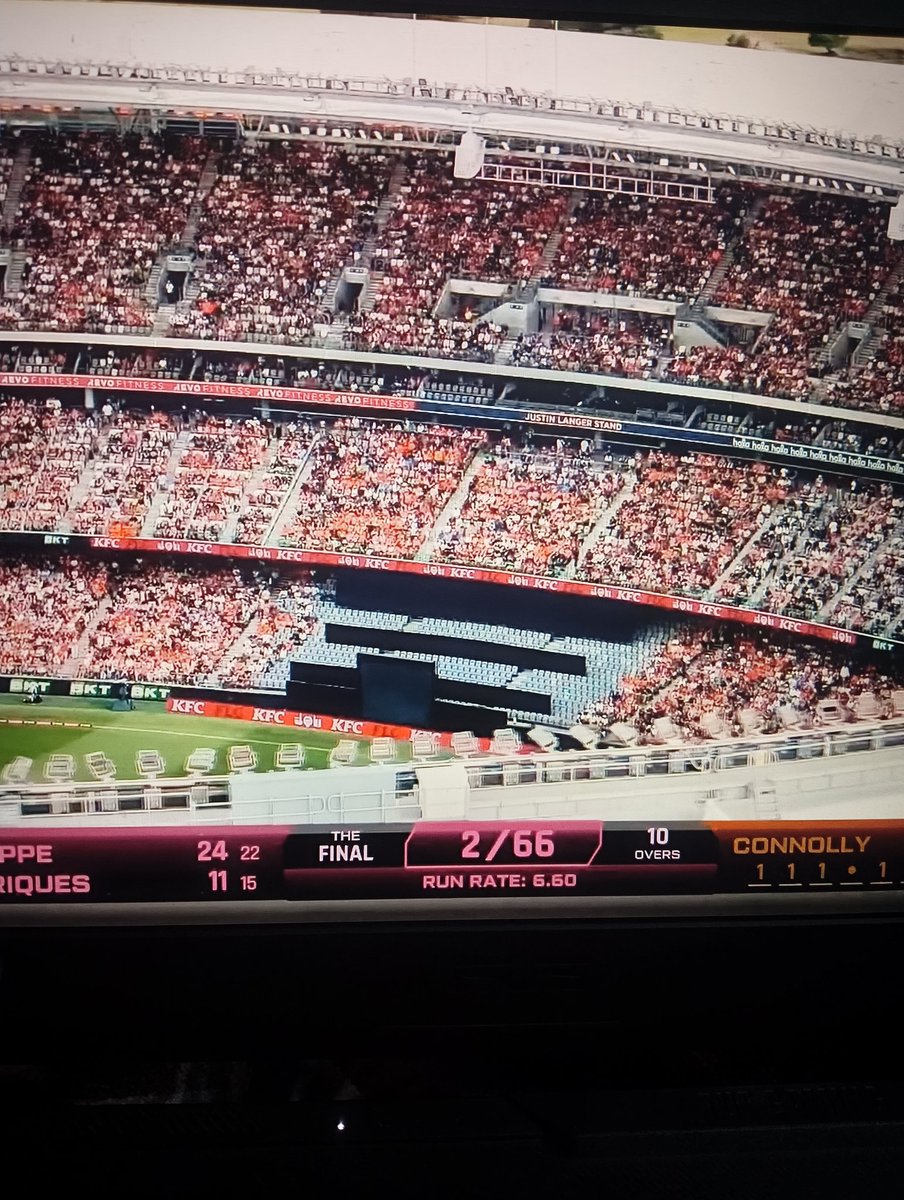 dhohar_07's tweet photo. 🚨 SYDNEY SIXERS AFTER 10 OVERS 66 FOR 2 DOWN !!
#BBL2026
#BBLFinal #SSvPS https://t.co/6F6OFCJfJO
