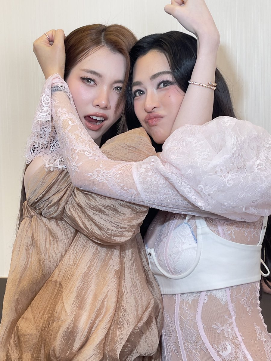 น่าร้ากกกกกกกกก 🥰

LINGORM HONGKONG MEET
#LingOrmHKFanmeetD2
#หลิงออม #LingOrm