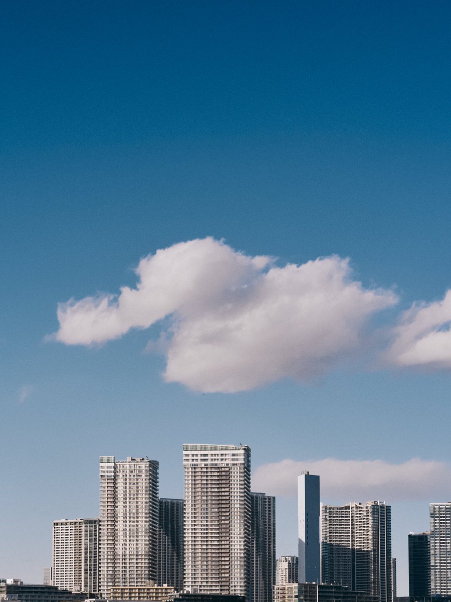 supersub_aka's tweet photo. TOKYO "BLUE" SKY https://t.co/zxdviE5uHG