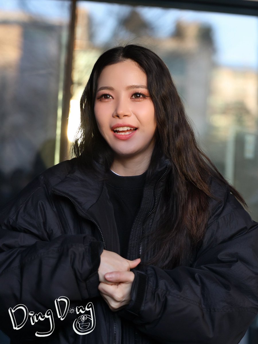 260125 솔가  퇴근길   

天氣好～容也很好～～

#마마무 #Solar
#SUGAR #슈가