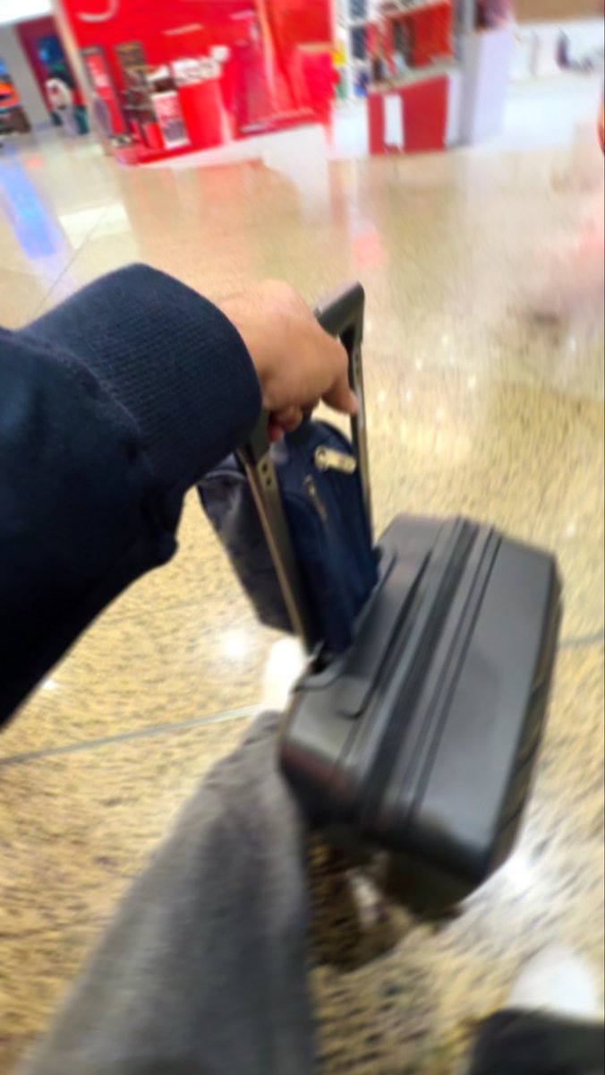 Syedfaris_7's tweet photo. Always on the move #💙 #Airport #Intransit #Mumbai https://t.co/sHGoJf66lV