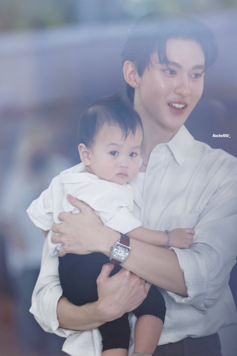 _TwilightRachel's tweet image. The way Nong'Ryu hold the baby is so gentle!!! 😭please join the production team to shoot the new Y series. I can’t wait any longer.😵@rryjinnn

#RyujinMakeMeritDay2026
#rryjinnn ｜ #RyujinPatji