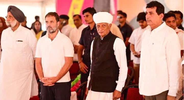 SanwalDudi's tweet photo. जिसने सत्ता से पहले
सच का साथ चुना,
जो हर दौर में
किसान के साथ खड़ा रहा।।।।
#जननायक_हेमाराम_चौधरी https://t.co/Srb07uSTCA