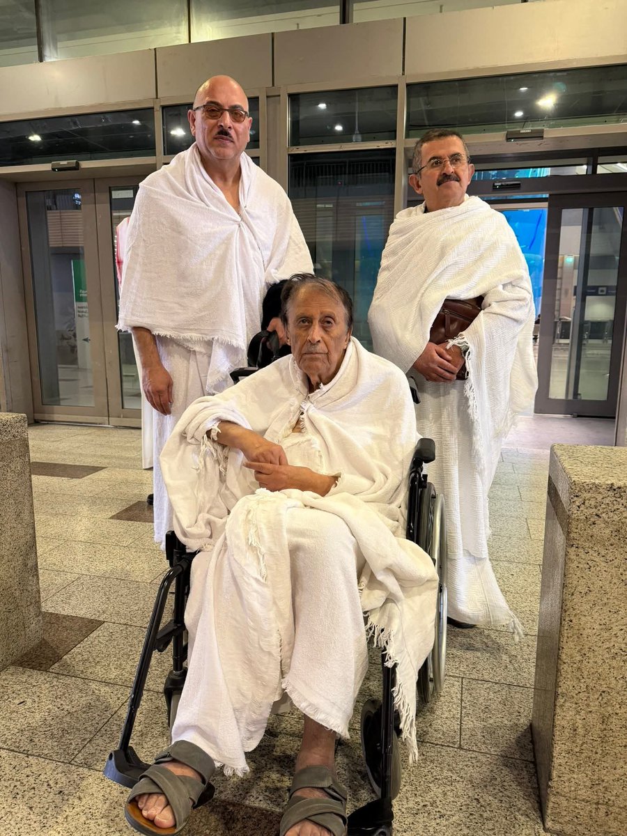 بشرى لمحبي أ. د. فاضل صالح السامرائي👇👇👇
الدكتور الآن في المملكة العربية السعودية لأداء مناسك العمرة🌸