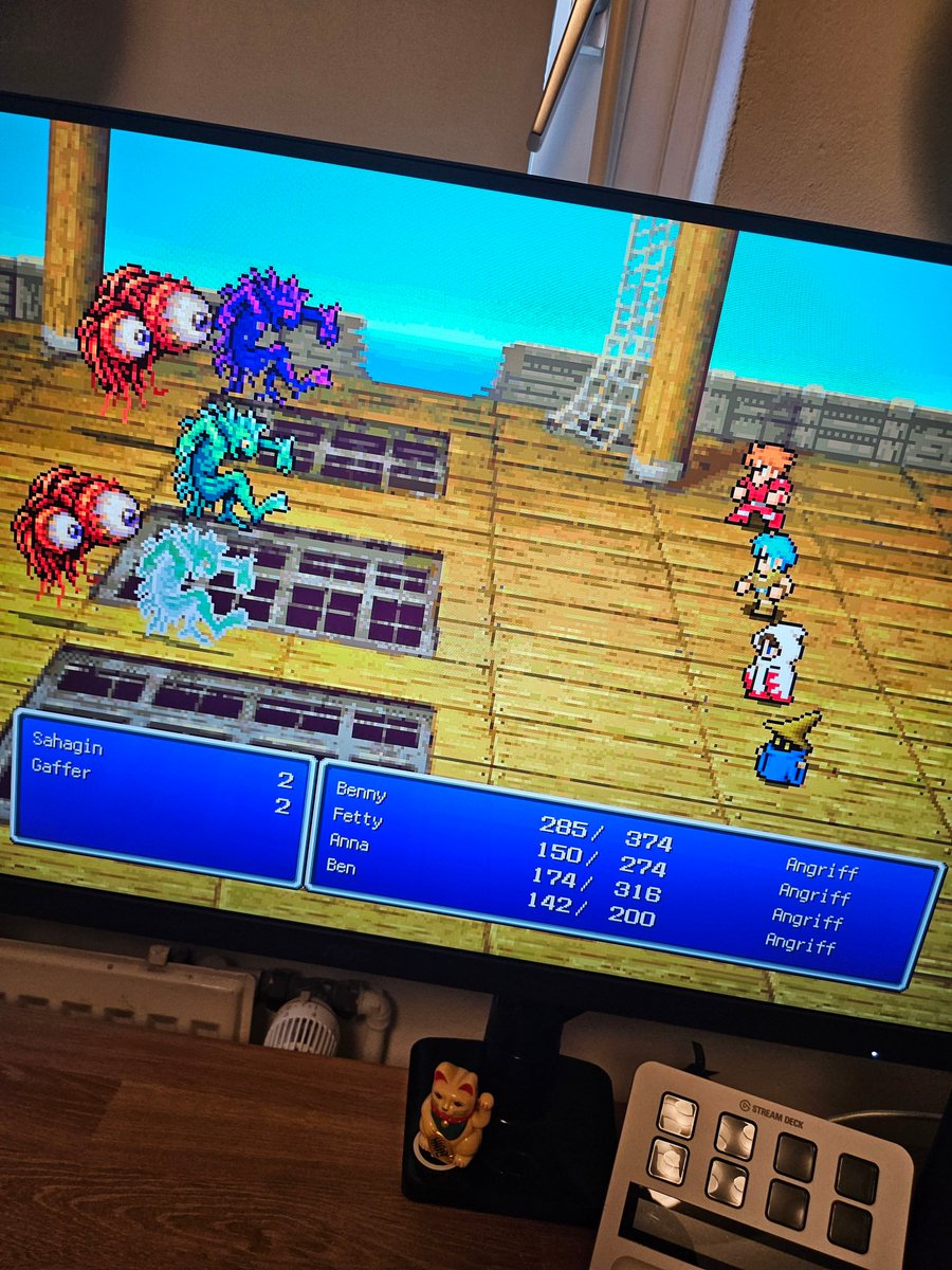 Benny_The_Nerd's tweet image. Hey, meine #Nerds. 
Jetzt mal gemütlich #FinalFantasy1 zocken.