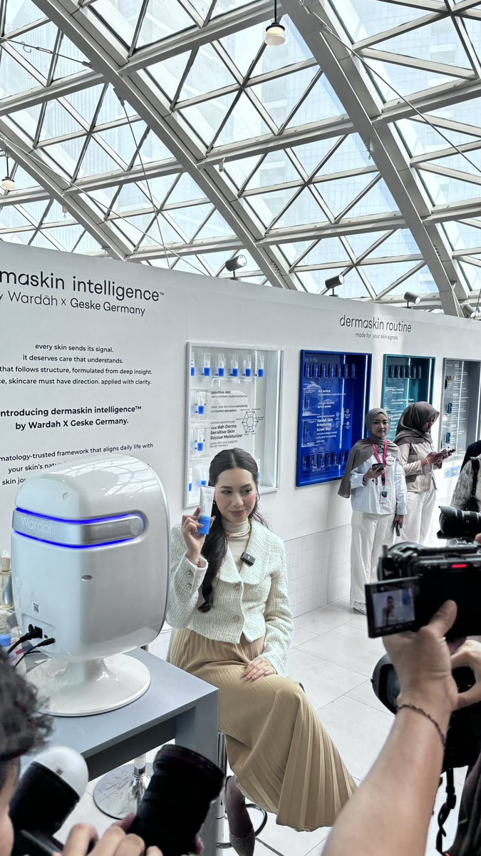 Beauty Science Tech tweet media