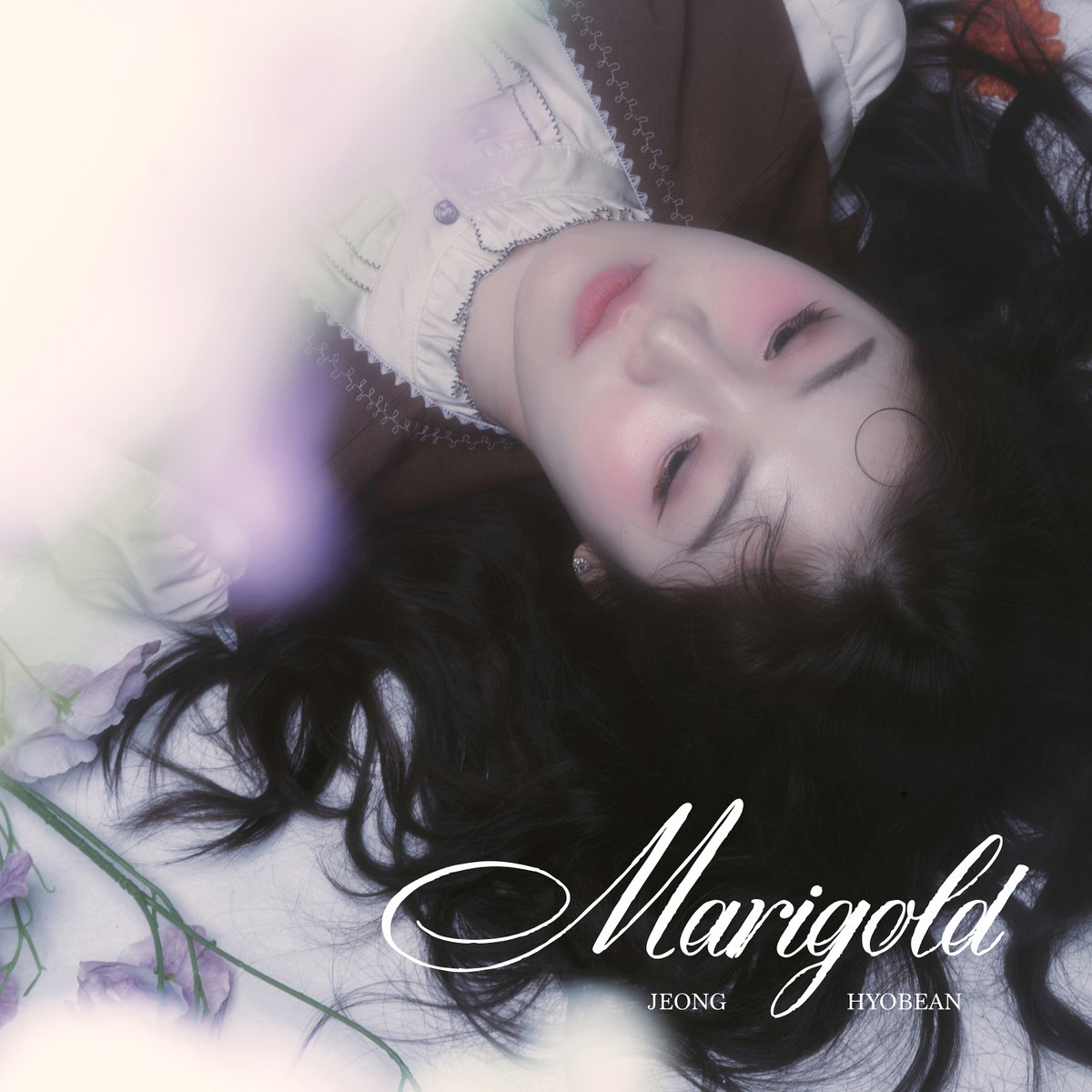 hyobean_'s tweet photo. [#NOTICE]

정효빈 1ST EP [Marigold] 가 발매 되었습니다.

MELON - https://t.co/Z7IgFWv4ns
GENIE - https://t.co/8t0gmvdZzI 
Bugs - https://t.co/7ac1KcMMFl
Youtube Music - https://t.co/Y5sDAVTcdM
Spotify -  https://t.co/Hl1QnI58RB

#정효빈 #효빈
#Marigold #항해 
#Label_A https://t.co/jto2Z9DtDS