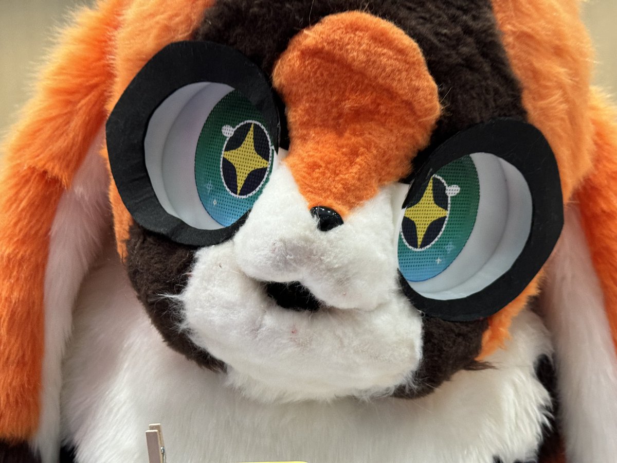 largo_furry's tweet photo. 왕짱 귀여운 소티소티 늘 귀여웠지만 부스안에서 보니 더 귀여운~~

@something_SOTi https://t.co/x5mKwq3KPc