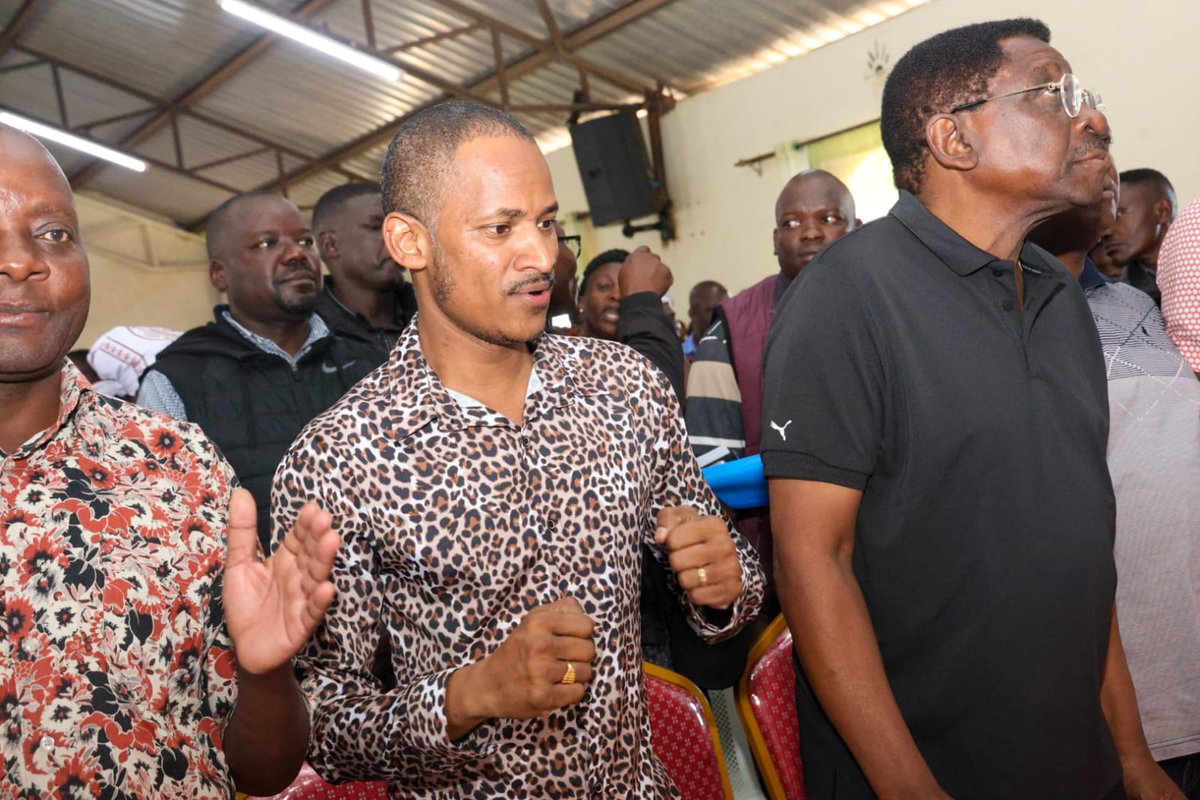 RightOwuor's tweet image. BABU OWINO NEWS 
Hon. @HEBabuOwino is currently attending a church service at Coast KAG Church, Kawangware, joining congregants in prayer and fellowship.
#babukwasababu
#GOKThisWeek