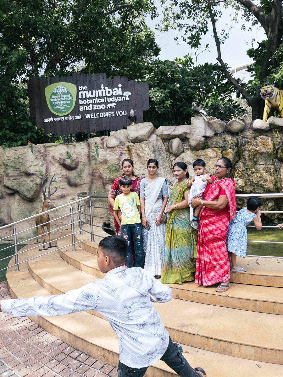 wildlifegiri's tweet photo. You stand out the most when you stop trying to π
QP/Share your #StandoutSunday pics π
Family portrait πΈ π #theme_pic_India_culture https://t.co/63VKoqiFCM