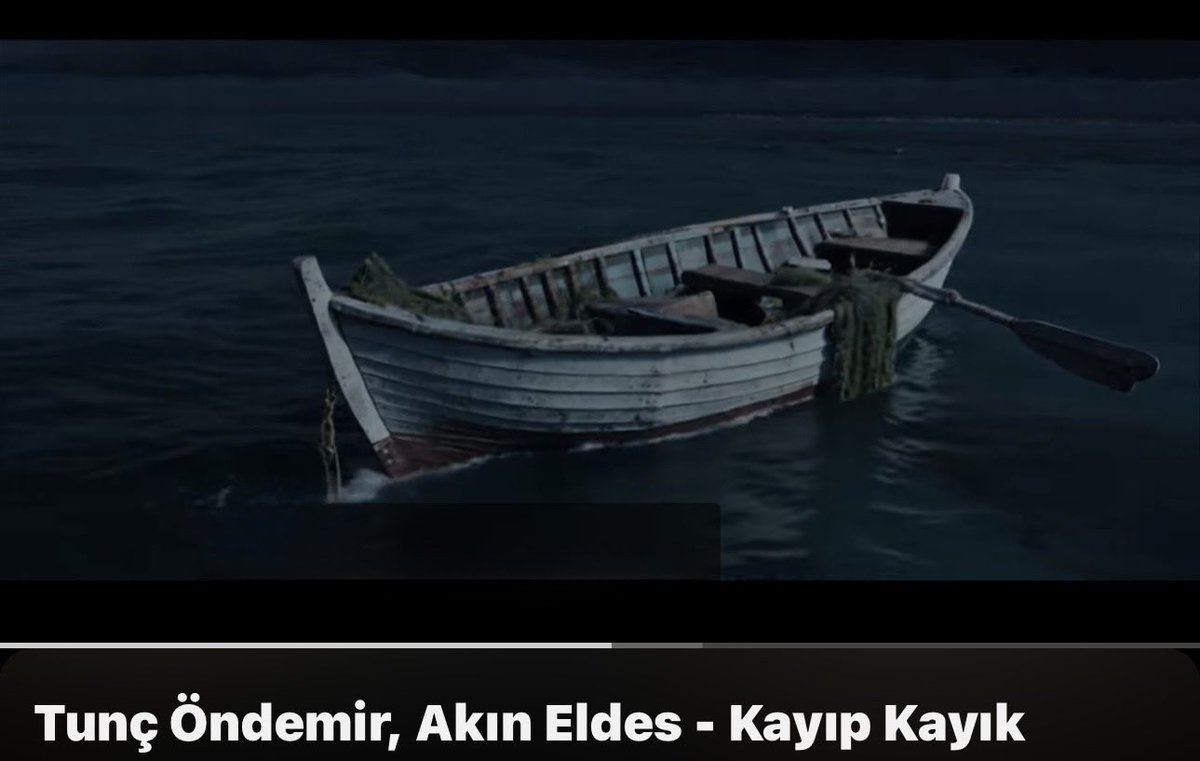 Kayıp Kayık’ın videosu yayında…
Bu şarkıyı 28 Ekim 2025’te ani olarak kaybettiğimiz sevgili dostum  <a href="/ErdemVaral/">Erdem</a>’a   ithaf ediyorum…

(Birkaç satır not: 
Vefatının ardından bu kararı almama sebep olan durumlar oldu. Misal; bana sürekli olarak albüm çıkınca “kasetim çıktı,