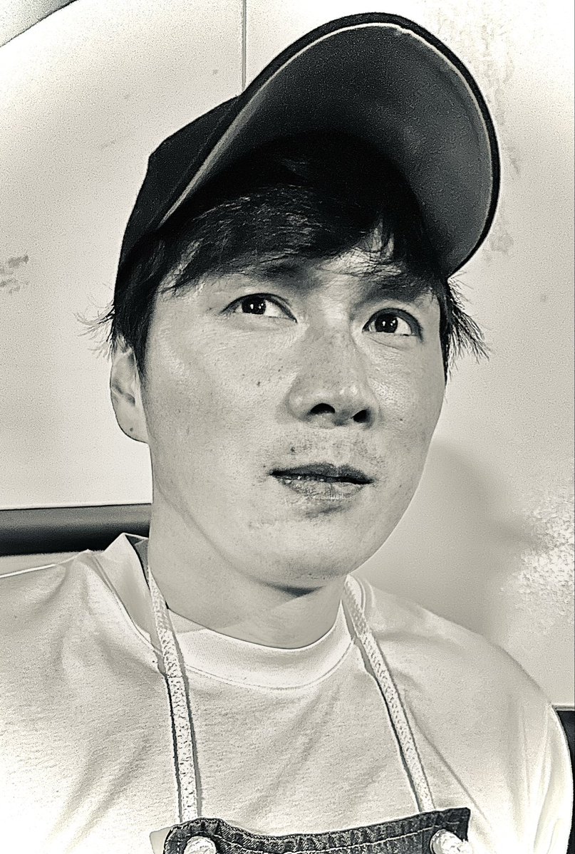 FollowyanagiP's tweet image. Gロッソ第3弾お疲れ様でした
1ヶ月ちょっとだけだったのがもったいないくらい素晴らしい内容で楽しかったです
そりゃ友達も泣きますわ🦅

来週からは第4弾ショー、ポップアップショップ、フジタイヤキの３つに分かれ、混沌を極めるでしょうが、それも全て楽しみましょう😊

 #フジタイヤキ
 #焼ける