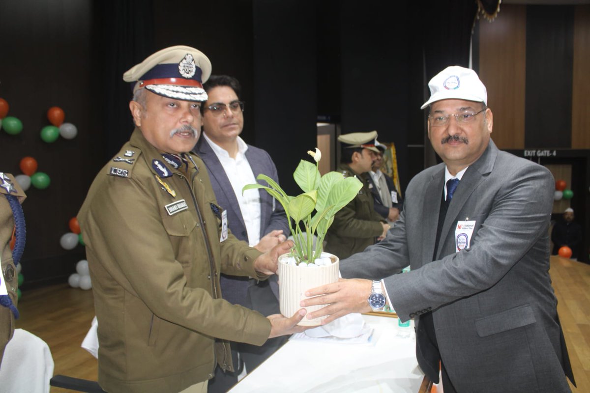 Suchna Vibhag Meerut tweet media