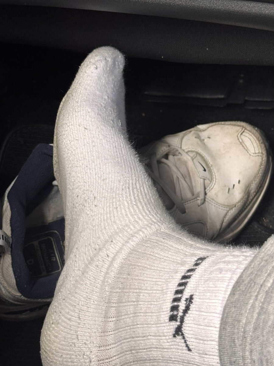 size13king's tweet photo. @boyfriendsx You like these big size 13s? https://t.co/bR6g45wa2N