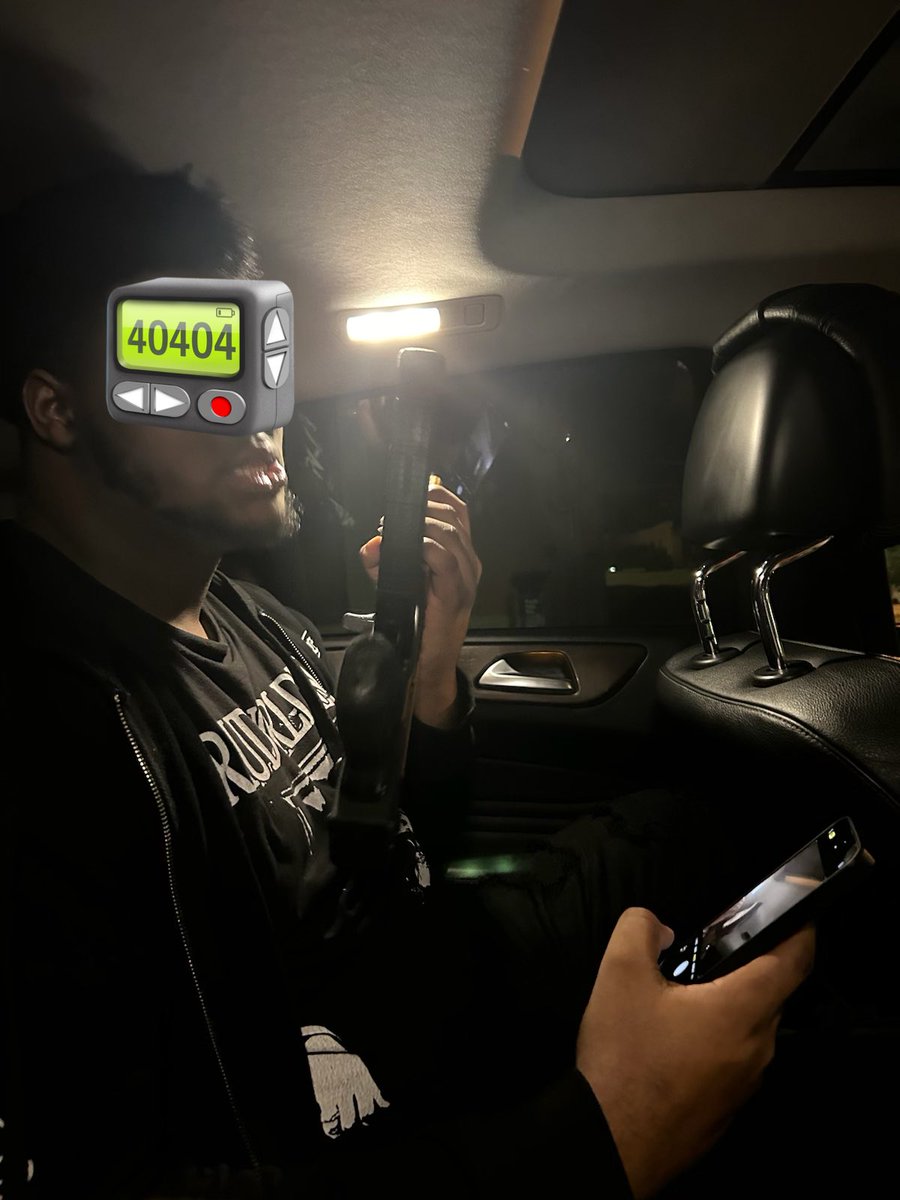 xYoTrill tweet media