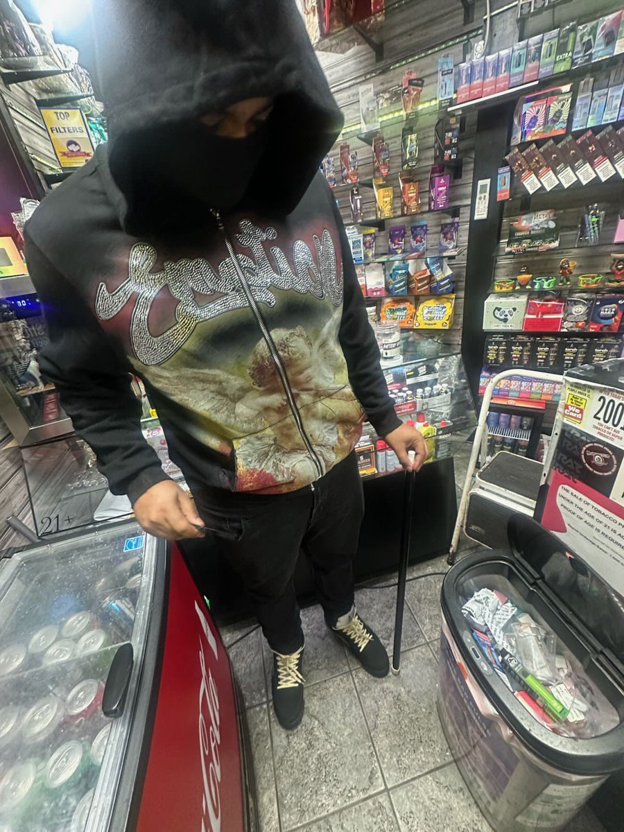 xYoTrill tweet media