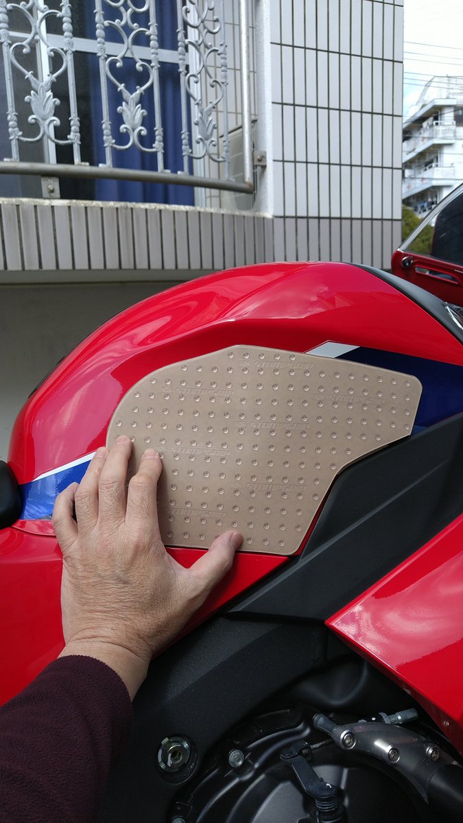 Kandata_kobun_B's tweet image. 絶対に失敗出来ない戦いがそこにはある
#STOMPGRIP
#VOLCANO

#赤いバイク
#6ダボ
#ロクダボ
#CBR600RR