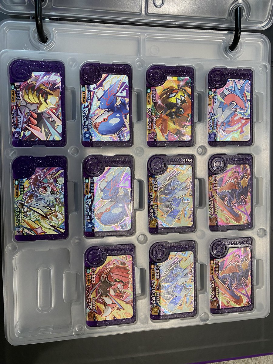WP69763264's tweet photo. ポケモンフレンダ交換希望

譲　画像4枚

求　フーパ、wリザードンX WリザードンY
        テラスタルルカリオ https://t.co/jF4bmR1NMm