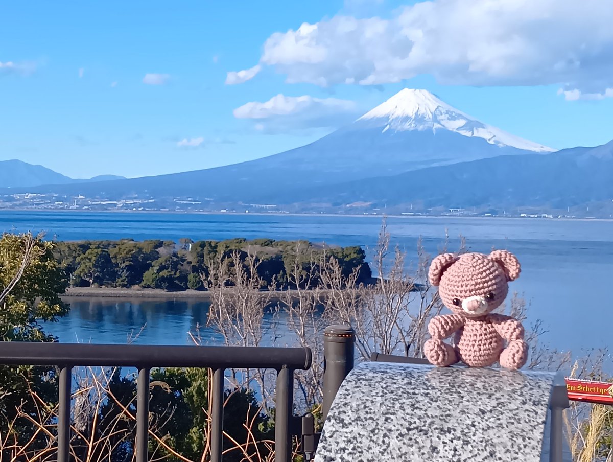 bearoubear's tweet photo. うみ の しゅごしん 
でてくるくま？🐻

#fujisan 
#osezaki
#富士山 
#大瀬崎 https://t.co/LPAXkS0p7H