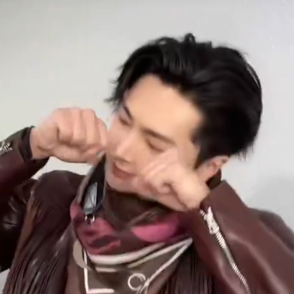 Jaywonhugs's tweet image. cute 🥹 proud of u mc jay! 🫳🏻