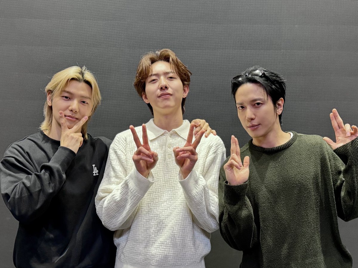 [📸] 2026.01.25 CNBLUE 3RD ALBUM [3LOGY] 팬 사인회 (applemusic)

#CNBLUE #씨엔블루 #3LOGY #Killer_Joy