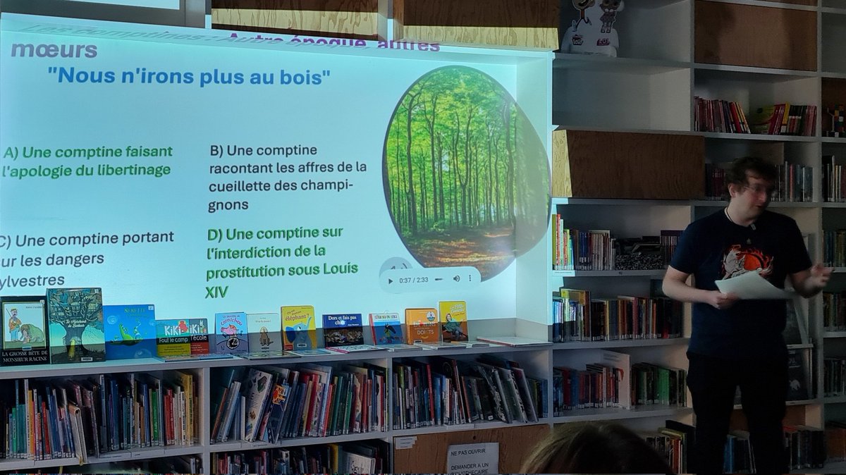 c_morell's tweet image. #NuitsdelaLecture "Il court, il court le..." curé peu chaste, "une souris verte" et les tortures de la guerre de Vendée,etc. Présentation hier aux adultes, à la médiathèque de #SaintMauricePellevoisin des dessous de la littérature jeunesse.