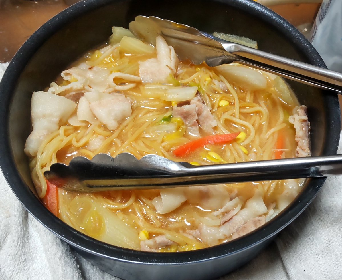 煮込みラーメン
味噌味 