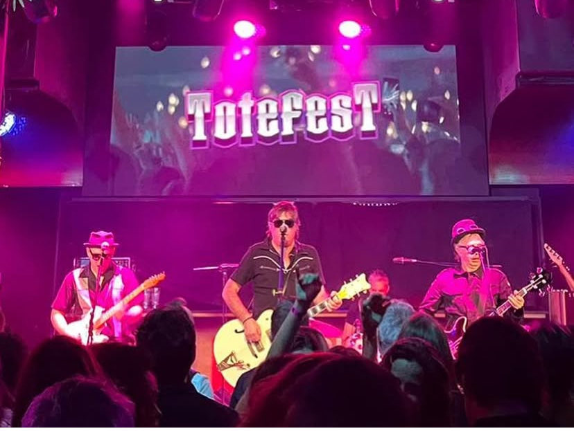 TotefesT tweet media