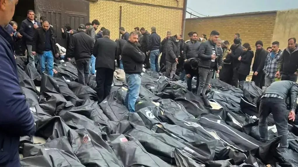 JonathanBerim's tweet image. 🩸 Sin internet pero el horror sale a la luz: se revelan las dimensiones de la masacre en Irán 🇮🇷

Aunque el régimen cortó el acceso a internet, la magnitud de la represión en Irán empieza a salir a la luz. Según un reporte citado por TIME, fuentes internas del propio régimen…