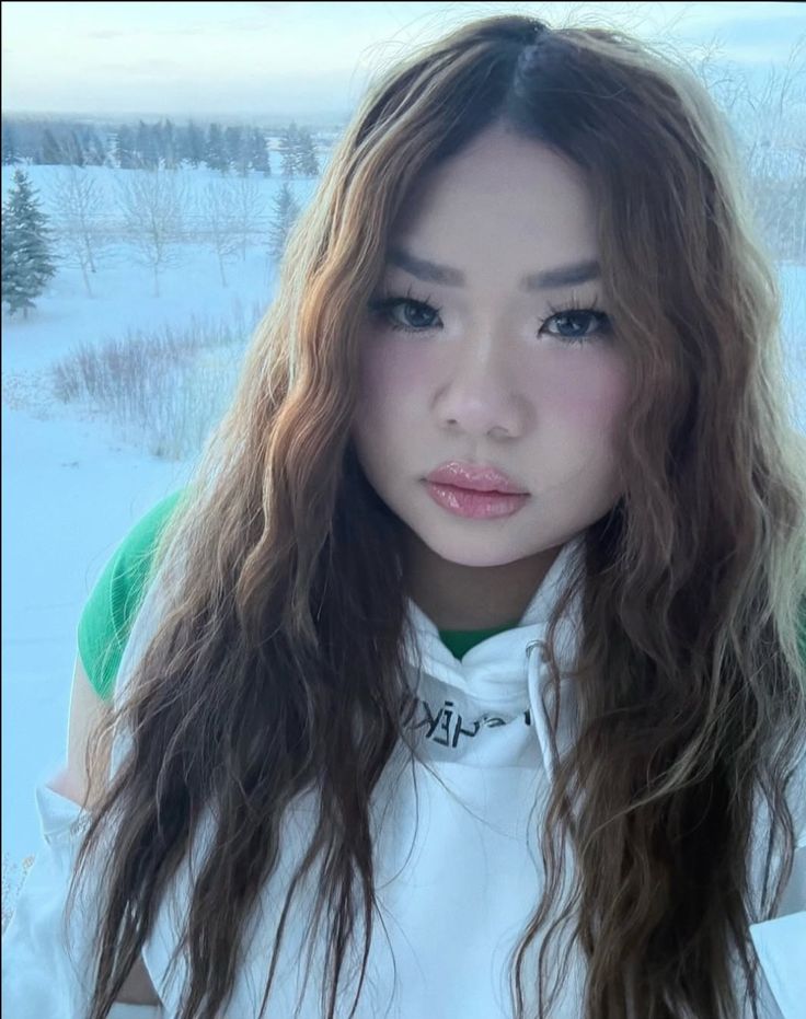 she's sooo pretty 🤍

#KREW #kftwt