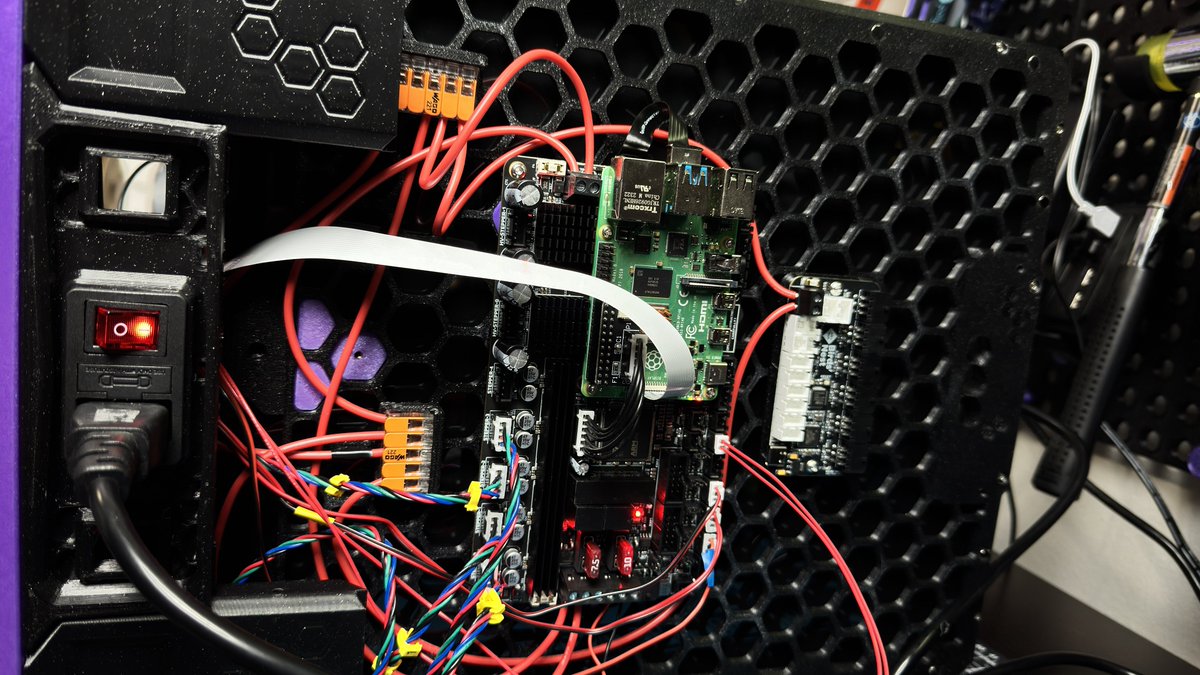 Danny @ NeoKoi Prints tweet media