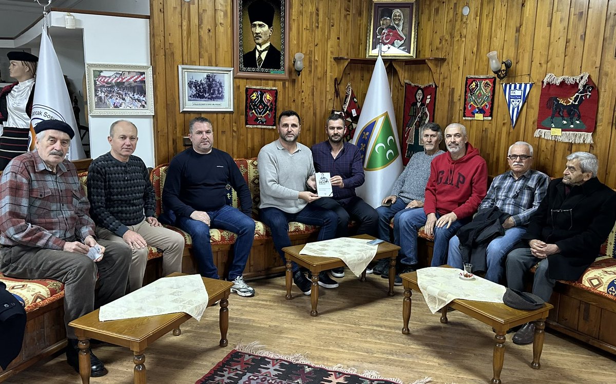Cumhuriyetçi Vatansever Parti İstanbul İl Başkanlığı, Anadolu Yakası Basın Sancak Derneğimizi ziyaret etmiştir. Ziyaret kapsamında “TC Bize Devlet Kursun” adlı  Kitabı derneğimize armağan edilmiştir. Nazik ziyaretleri için teşekkür ederiz.
#CVP