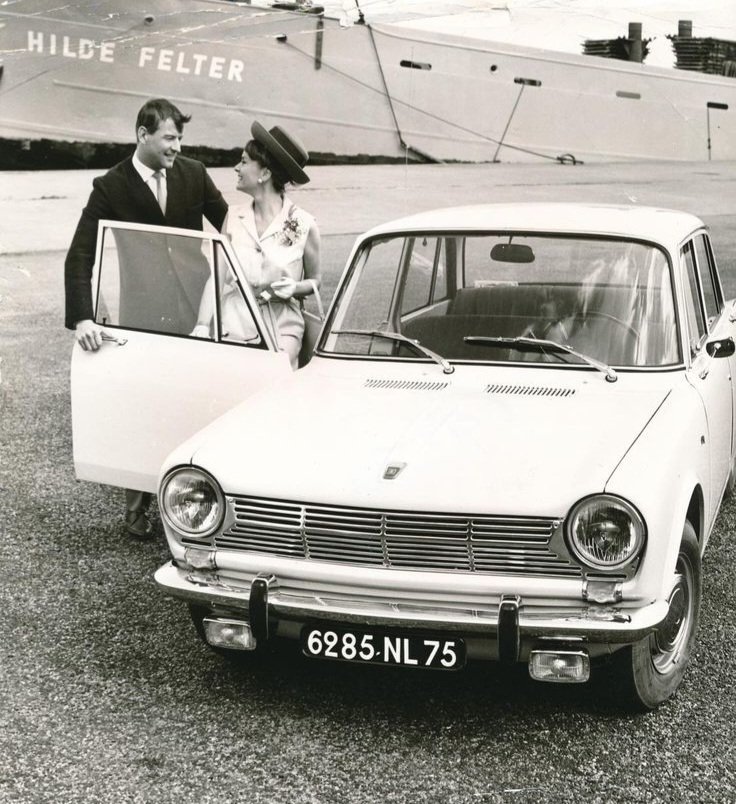 GeorgeCochrane1's tweet image. Today's #SimcaSunday #Simca Caption Competition 

1 - There is no prize 
2 - I accept no responsibility for any/all responses