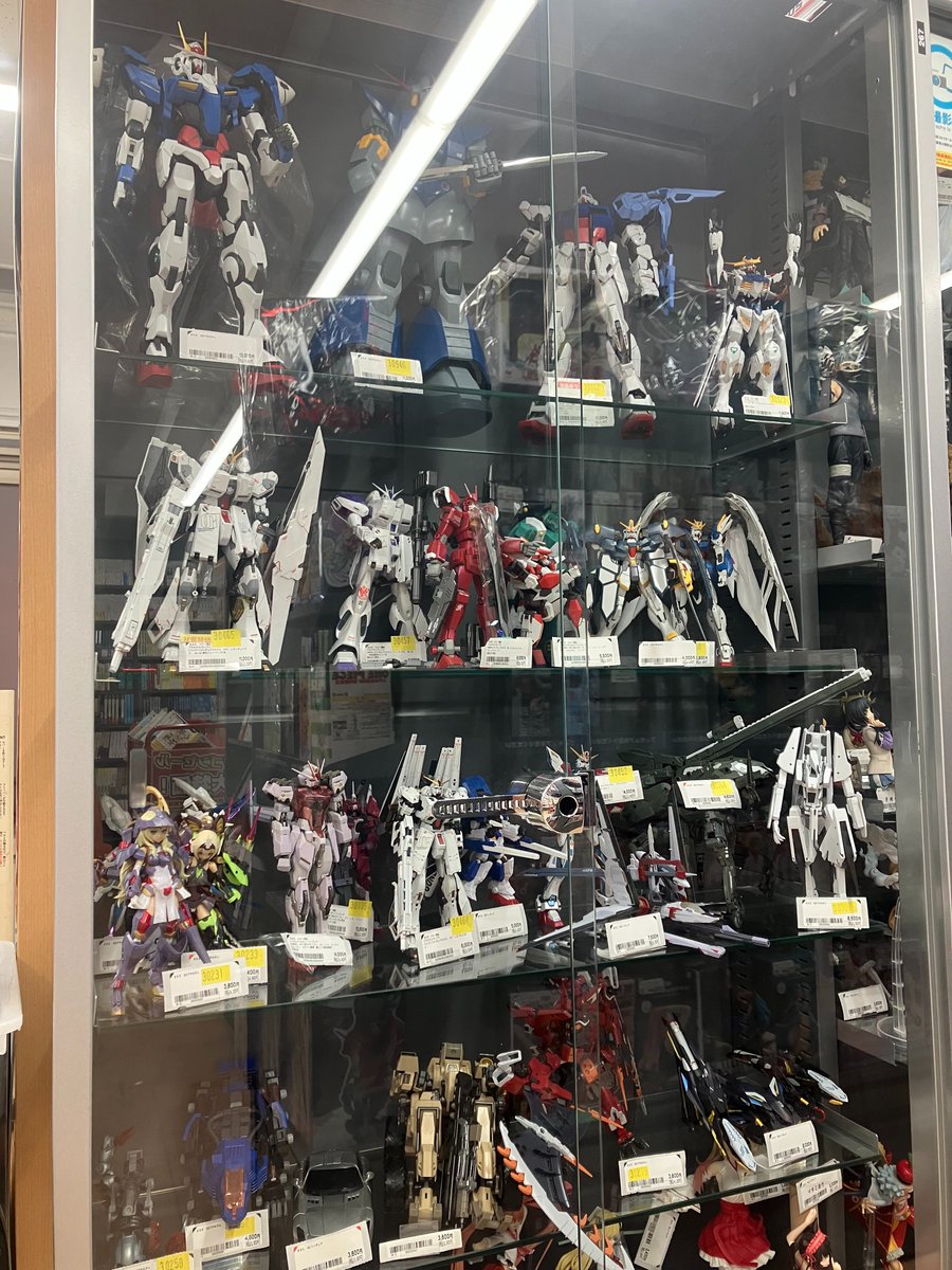 商品情報】 当店では組み立て済みガンプラを取扱っております