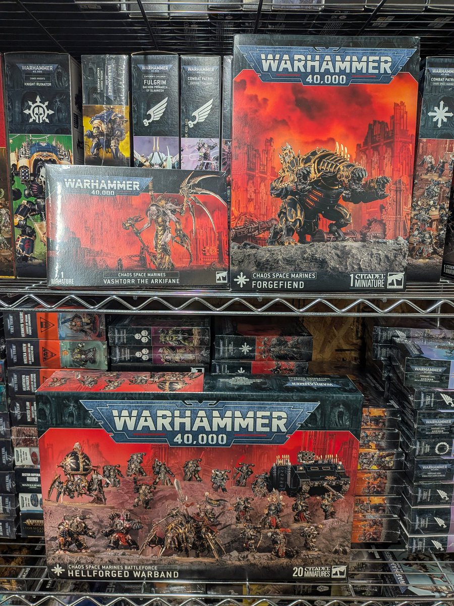 Tsukuro_tenchou's tweet image. ウォーハンマー、遊べるンだよ。

ケイオスマリーン
三点セット、¥62,000でお届けじゃ〜！！！！

DMまってまーす！
#ウォーハンマー40K 
#ウォーハンマー初心者