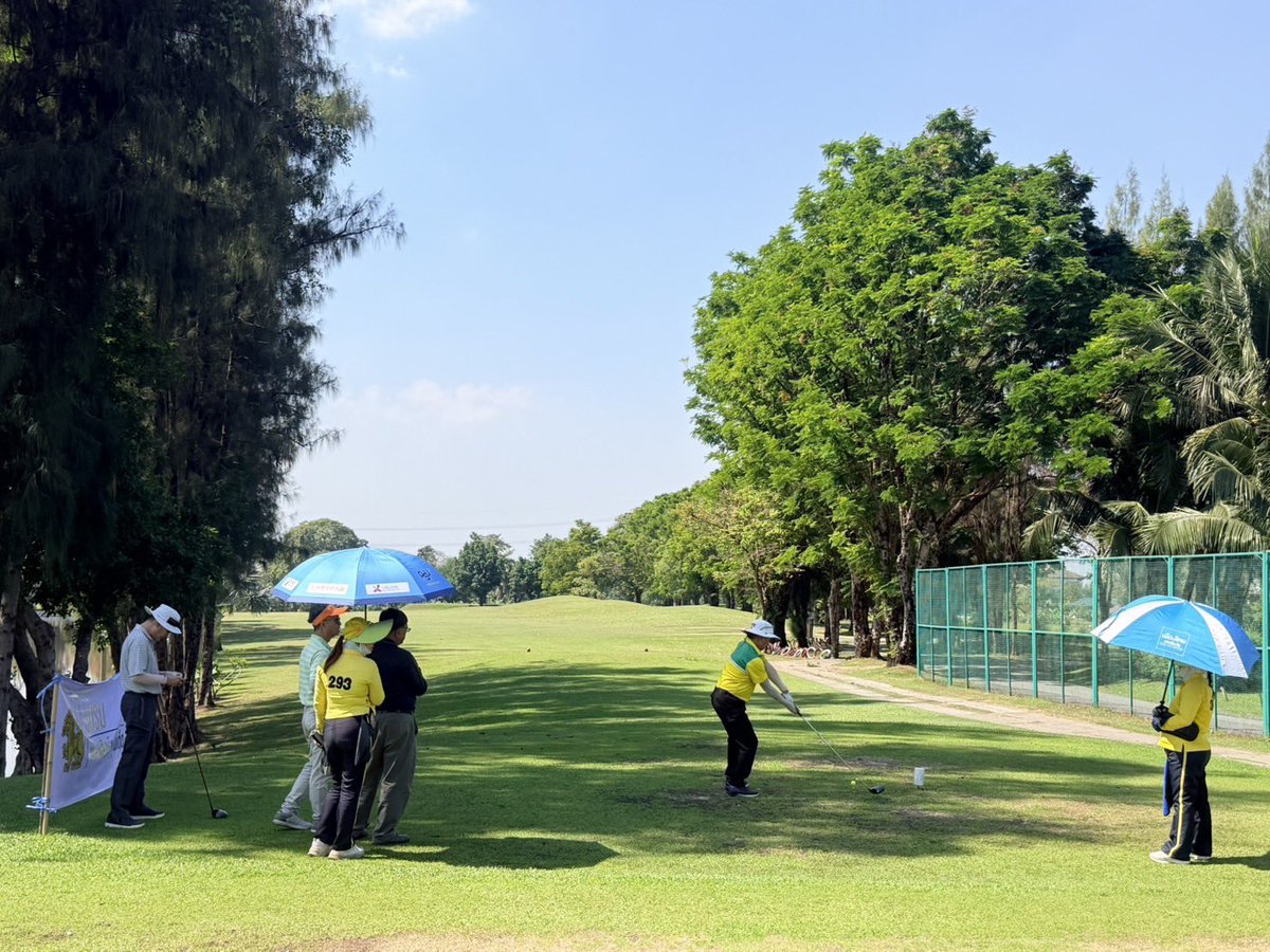 RSUVista's tweet photo. RSU Vista Golf Course, Thailand, proudly welcomes
🏌️‍♂️🏌️‍♀️ Singha U United Golf  Tournament.
Beautiful greens, smooth fairways &amp; professional caddies ready to support every swing.
Wishing all golfers great shots! 
⏰ Sun 25 Jan 26 | 12.00 PM
📞 +66 2-997-8501-6
🆔 LINE: @rsuvistagolf https://t.co/tQ71tHT8pF