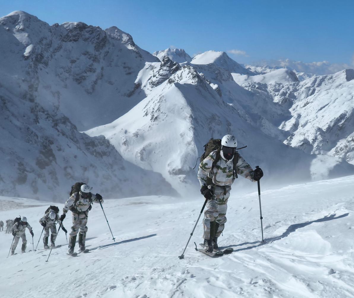 Chef du 4e Régiment étranger (4e RE) tweet media