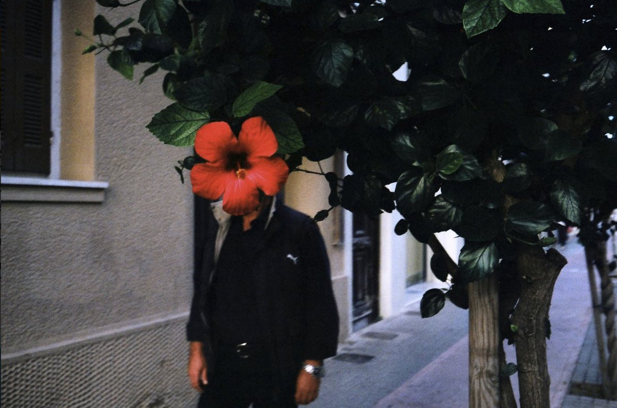 Street photography by Manolis Soulos. #streetphotography #photography #photographie #fotografie