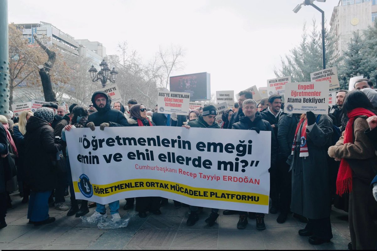 <a href="/magdursuztoplum/">Toplumsal Mağduriyetler Kurulu</a> 1611 mülakat mağduru öğretmenin bir çoğu dava acmamistir.Dava açanla açamayan arasında adalet olmaz. Hak ya herkesindir ya da hiç kimsenin değildir. Çözüm Meclis’tee..