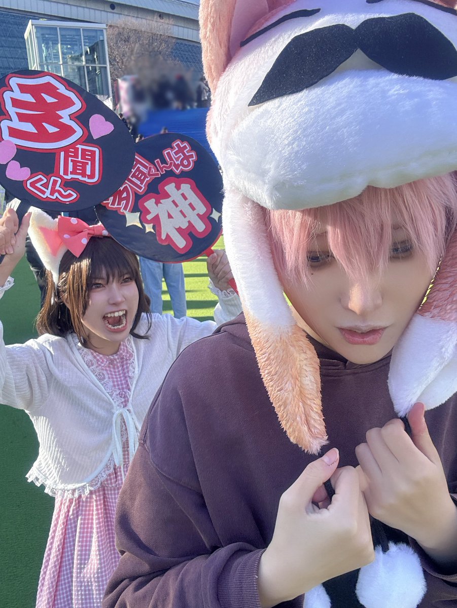 hkkndn_ao2496's tweet image. cosplay / 多聞くん今どっち！？

木下さんと遊園地………

⚠︎色味一部捏造
 #TDC